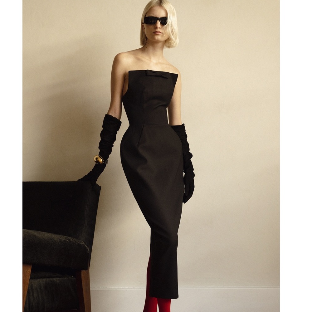 Helsa S curve dress